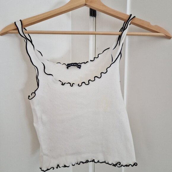 Brandy Melville Tops - Brandy Melville White & black ribbed tank top #croptop